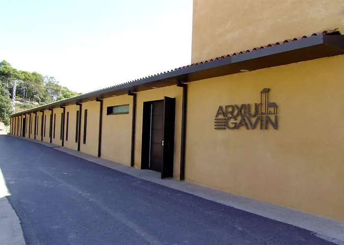 Hotel Monestir De Les Avellanes 3*