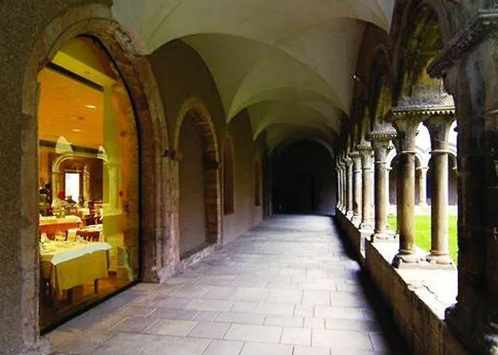 Monestir De Les Avellanes Hotel Os De Balaguer