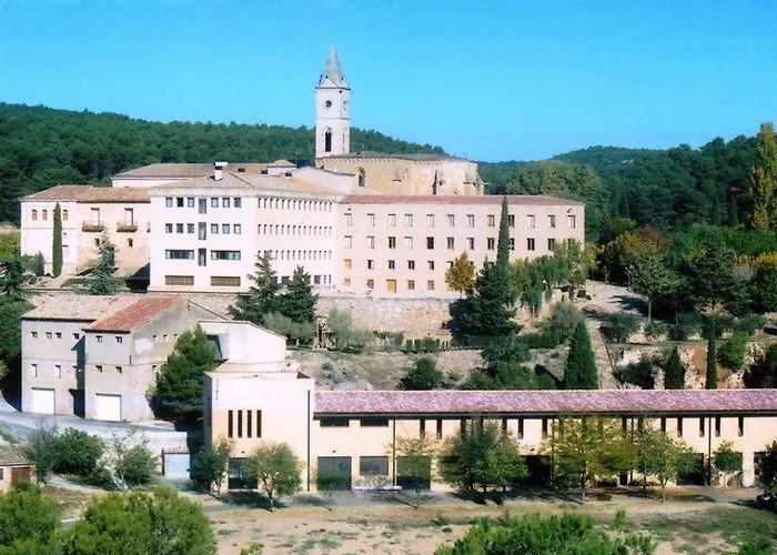 Monestir De Les Avellanes فندق 3*