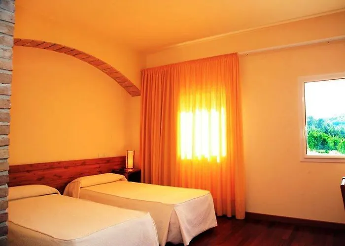 Monestir De Les Avellanes Hotel 3*