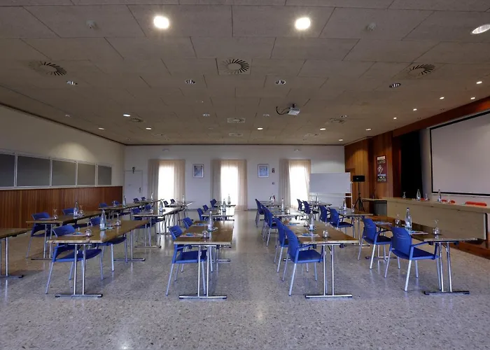 Monestir De Les Avellanes Hotel