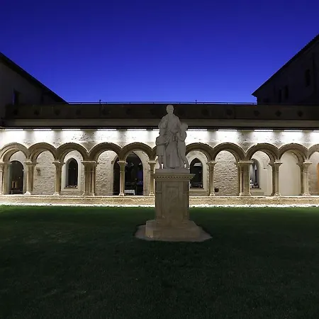 Ξενοδοχείο Monestir De Les Avellanes Os De Balaguer