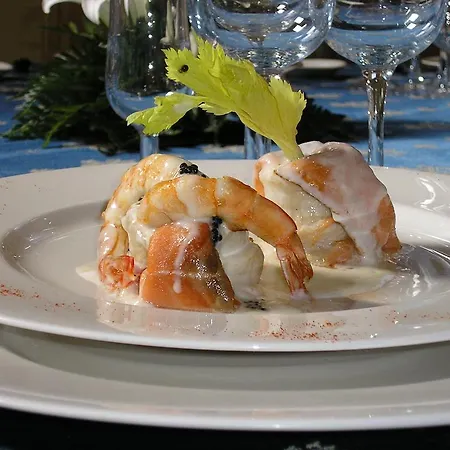 Monestir De Les Avellanes 3* Os De Balaguer