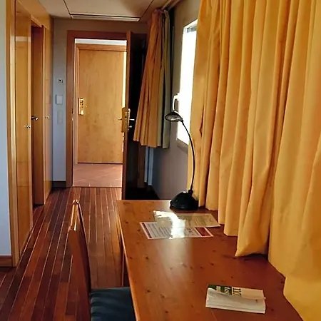 Hotel Monestir De Les Avellanes