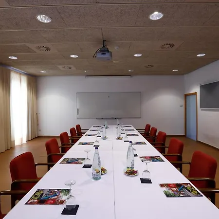 Ξενοδοχείο Monestir De Les Avellanes 3*